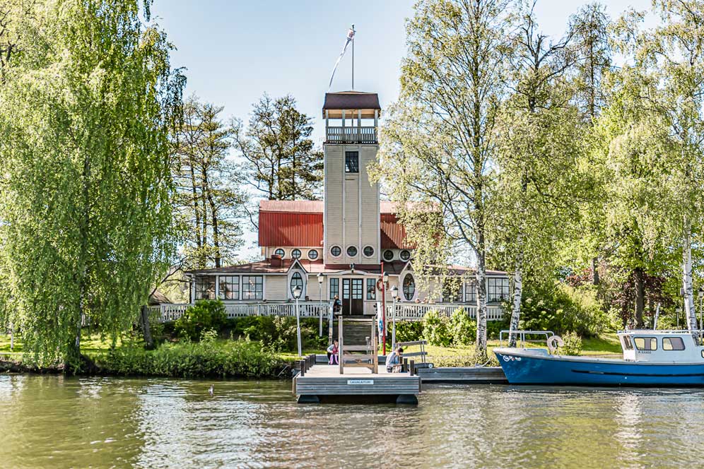 Ravintola Bar & Restaurant Kommodori Myllysaari kesäravintola Lahdessa